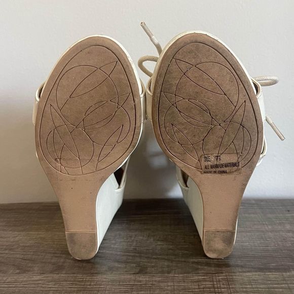 Qupid women’s white lace up peep toe bootie sandals size 7.5 - Picture 7 of 8